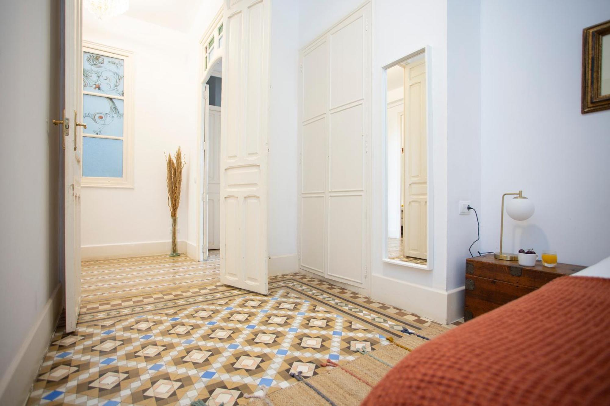 ולנסיה Singularstays Ms Rogers מראה חיצוני תמונה